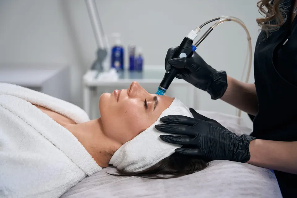 Facial skin rejuvenation treatment